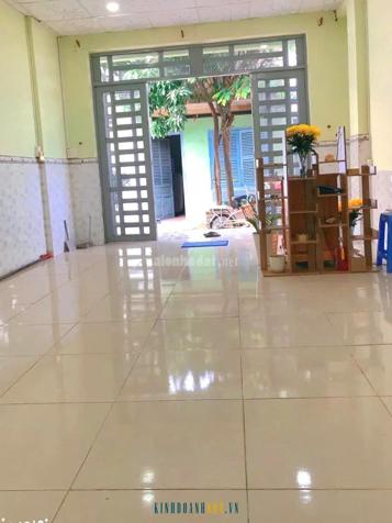 Bán nhà hẻm xe hơi rộng rãi, diện tích sử dụng 100m2, nằm tại Hiệp Phú, gần XLHN, quận 9, chỉ với 3 tỷ nhỉnh. Nhanh tay liên