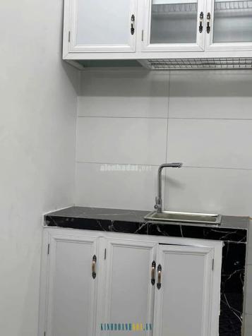 Bán nhà phố Lê Thanh Nghị, 4 tầng, 2 phòng ngủ, chỉ cách mặt phố 3 bước chân.