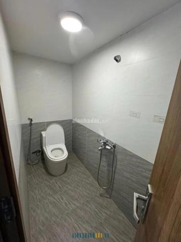 Bán nhà tập thể tại Ngân hàng, Quan Thổ, Đống Đa, giá chỉ nhỉnh 2 tỷ.