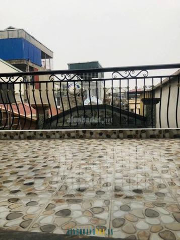 Bán nhà lô góc tại Văn Hương - Diện tích 30m², giá hơn 6 tỷ, hướng Tây Nam, ô tô tránh nhau thoải mái.