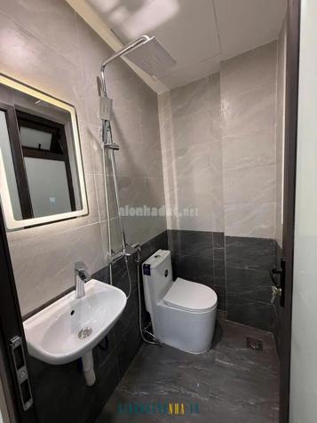 Bán nhà phố Thanh Nhàn, sổ đỏ chính chủ, thiết kế nở hậu, nhà mới đẹp, diện tích 31m2 x 5 tầng, giá 7.8 tỷ. Liên hệ: 039693519