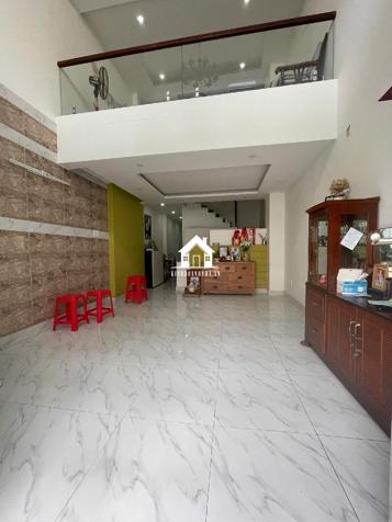 Bán nhà 75m², giá 6.2 tỷ tại Phường Thạnh Lộc, Quận 12.