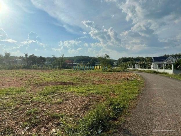 Bán đất 280m² giá 239 triệu, vị trí ngay sát quốc lộ 14C.